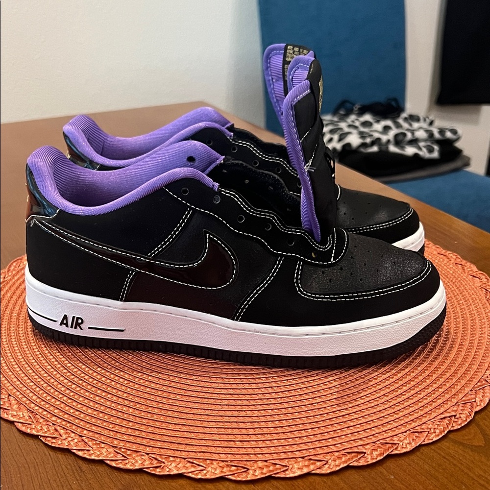 Nike Black and Purple Air Sneakers
